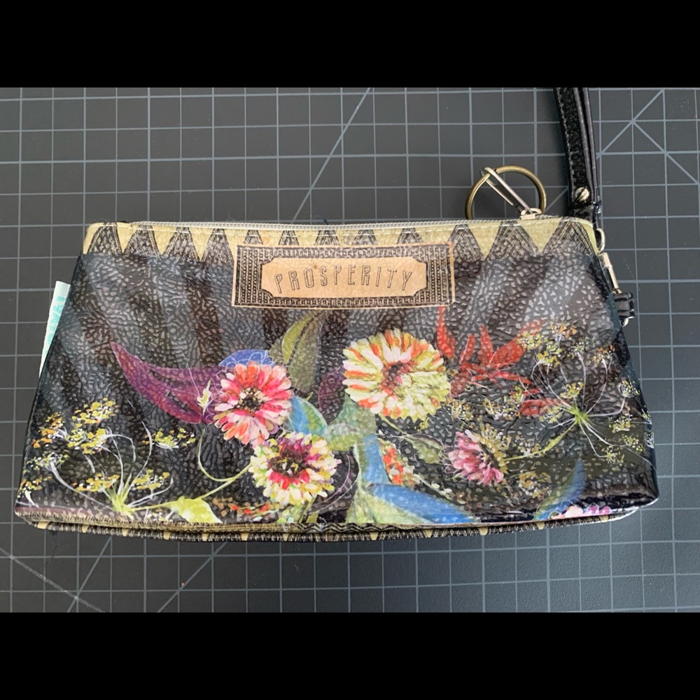 Prosperity Clutch